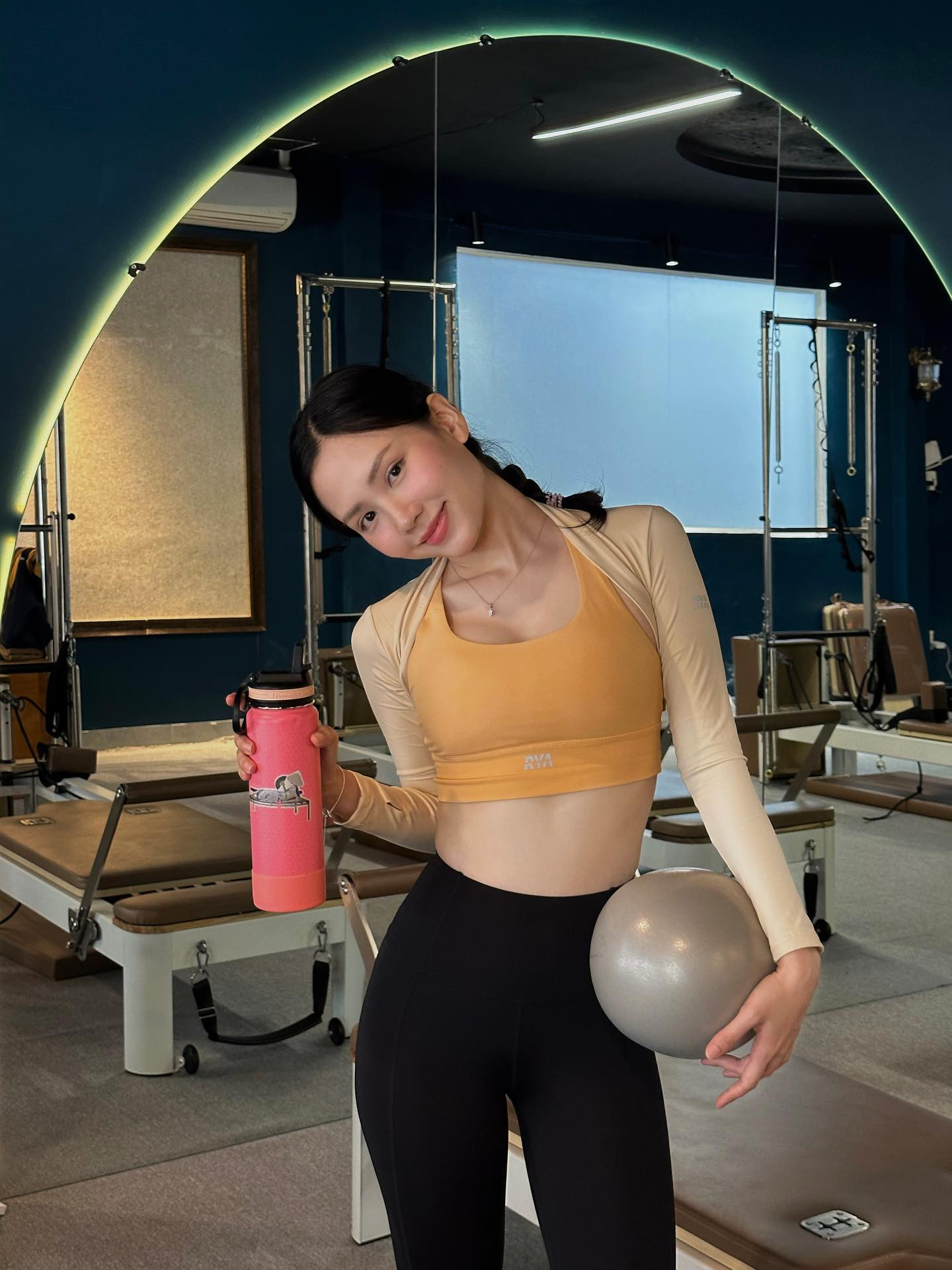 Hoa hậu Mai Phương thay đổi thế nào sau khi lộ sức khỏe bất ổn?插图1 Hoa hậu Mai Phương rời sân chơi nhan sắc để theo đuổi âm nhạc và cải thiện sức khỏe - Ảnh 2.