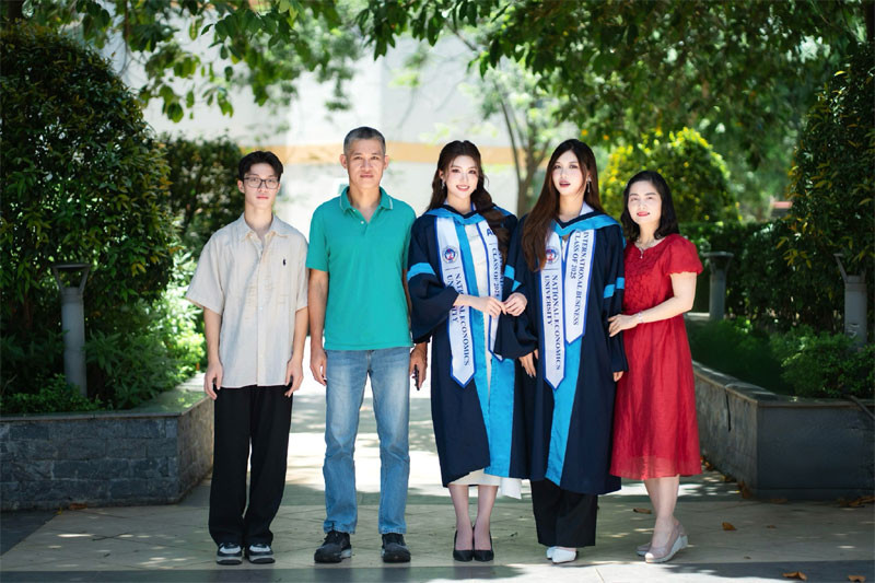 Gia thế gây chú ý của Hoa hậu Phương Oanh插图 phuong oanh7.jpg