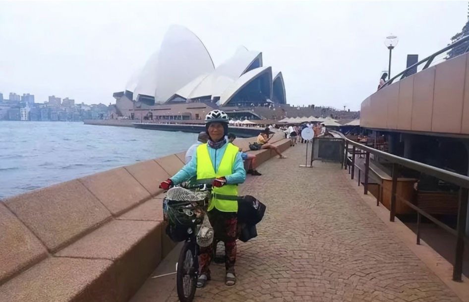 Sau nghỉ hưu, 2 người phụ nữ sống cuộc đời mà người trẻ cũng chưa dám thử: Rực rỡ và đầy phiêu lưu - Ảnh 1.