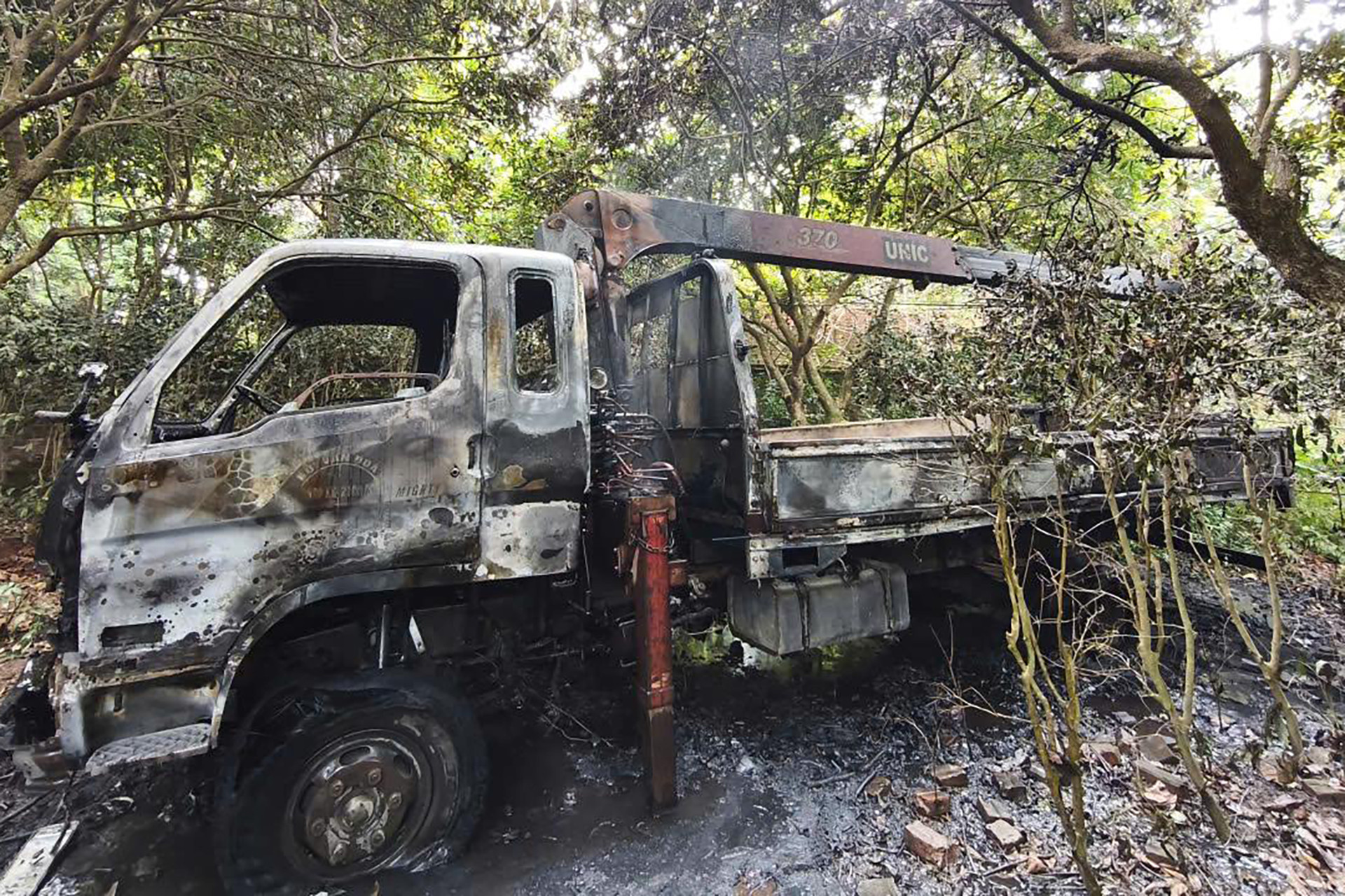 Xe tải cẩu vướng dây điện ở Hà Nội, nam tài xế tử vong插图 z7585554222886_5a5678317b328c2c115456afe6c4bea1.jpg