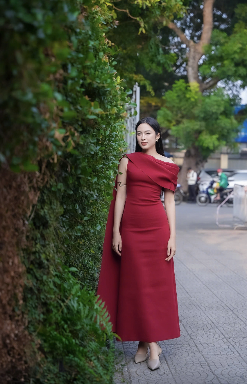 Á hậu quê Hải Phòng tăng 6kg, vóc dáng 'mình hạc xương mai' thay đổi thế nào? - Ảnh 7.