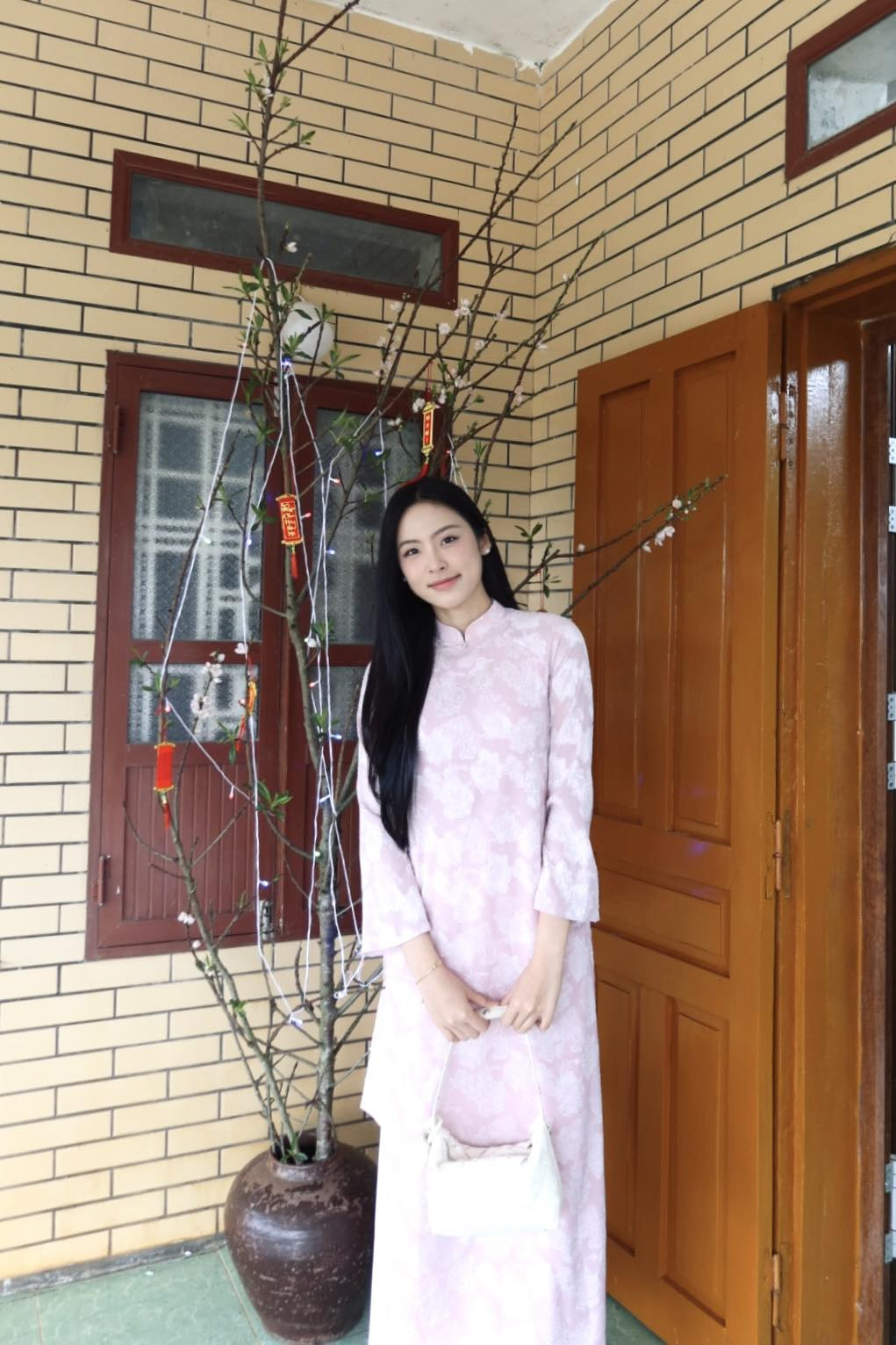 Á hậu quê Hải Phòng tăng 6kg, vóc dáng 'mình hạc xương mai' thay đổi thế nào? - Ảnh 13.