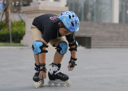 Bé 10 tuổi chấn thương sọ não do tai nạn khi trượt patin - Ảnh 1