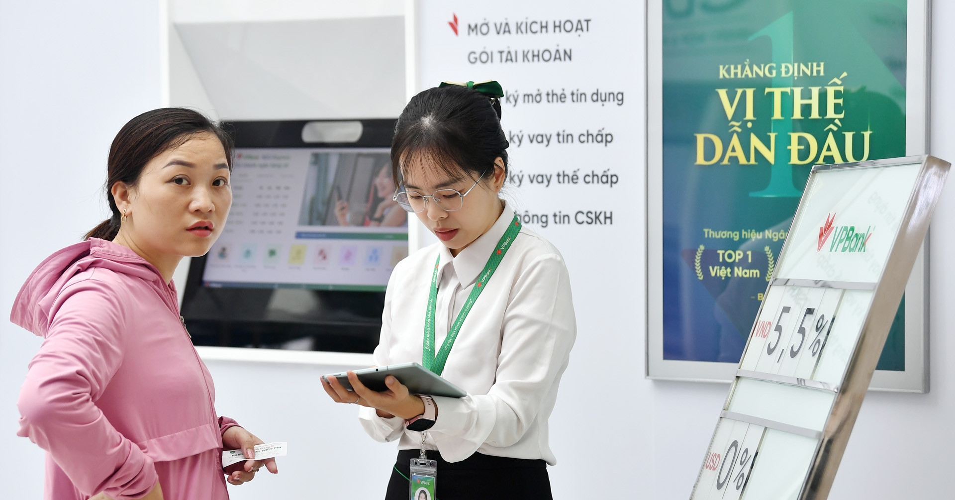 Lãi suất ngân hàng hôm nay 13/3/2026: Tăng mạnh 1,1%/năm sau 3 tháng bất động插图1