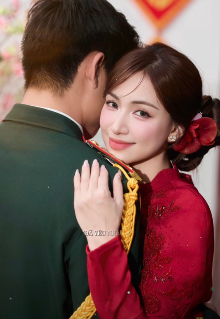 Nữ ca sĩ Hoà Minzy công khai bạn trai mới? - Ảnh 1