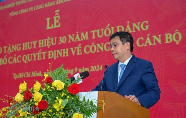 bat tam giam ong vu the phiet, chu tich tong cong ty cang hang khong viet nam acv hinh anh 1