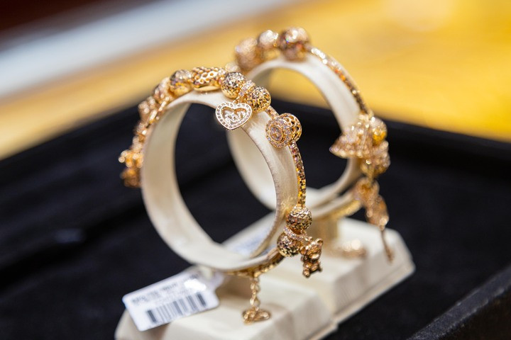 Giá vàng quay đầu đi xuống. (Ảnh: Minh Đức).