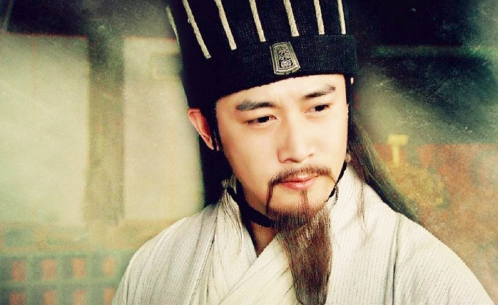 Gia Cát Lượng ngoài 40 tuổi vẫn chưa có con.