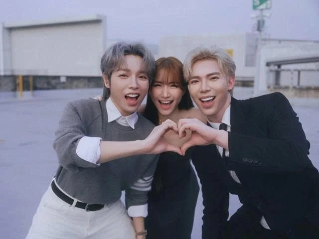 Duc phuc va erik mong cho toi ngay cuoi cua hoa minzy hinh anh 2