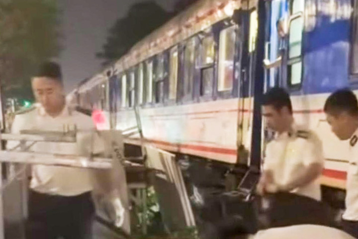 Hiện trường xảy ra vụ tai nạn tối 8/3. (Ảnh: H.A.)