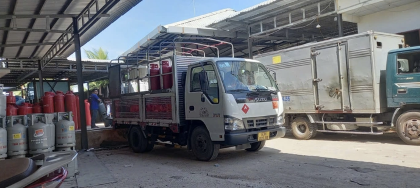 Găm hàng gas, xăng dầu, chủ cửa hàng vi phạm ra sao? - Ảnh 1.