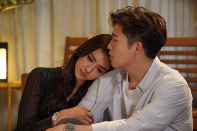 Dẫn chồng đi đám cưới bé đồng nghiệp, anh nhìn vào bụng cô dâu nói một câu khiến tôi tá hỏa插图1 Dẫn chồng đi đám cưới bé đồng nghiệp, anh nhìn vào bụng cô dâu nói một câu khiến tôi tá hỏa插图1