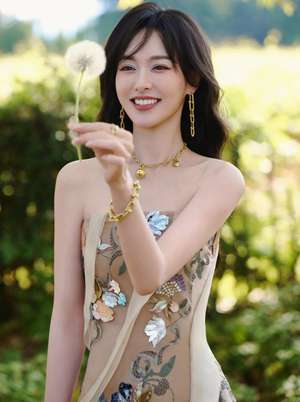 Đúng hôm nay, thứ Tư 1/4/2026, 3 con giáp 'tỉnh dậy trên đống vàng', trúng số độc đắc đổi đời dễ dàng, sự nghiệp thăng quan tiến chức - Ảnh 2