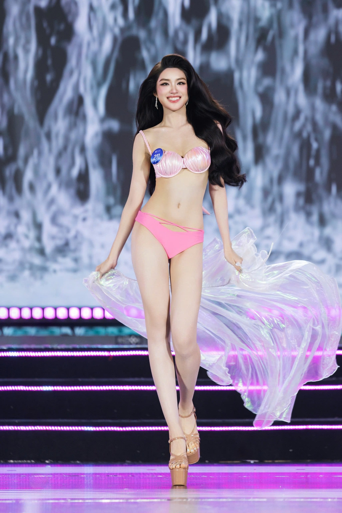 Hoa hậu Phương Oanh có da trắng, eo thon nhờ chăm tập gym và dưỡng da lành mạnh - Ảnh 5.