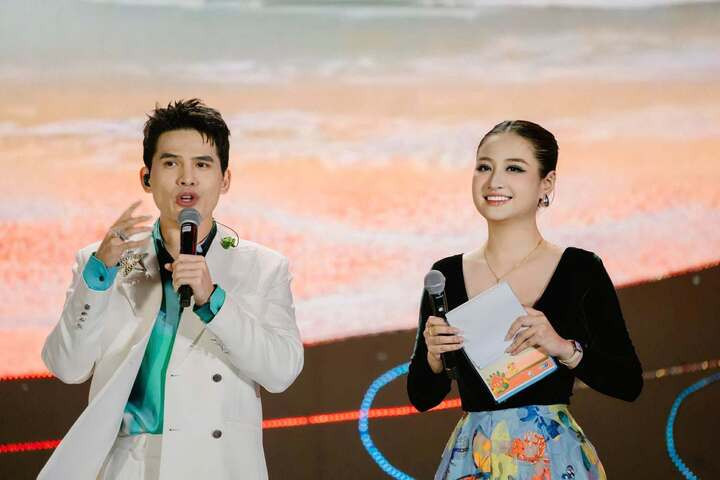 Á hậu Hải Vân là gương mặt quen thuộc với khán giả truyền hình. Cô từng dẫn dắt trong nhiều chương trình trên VTV, HTV.