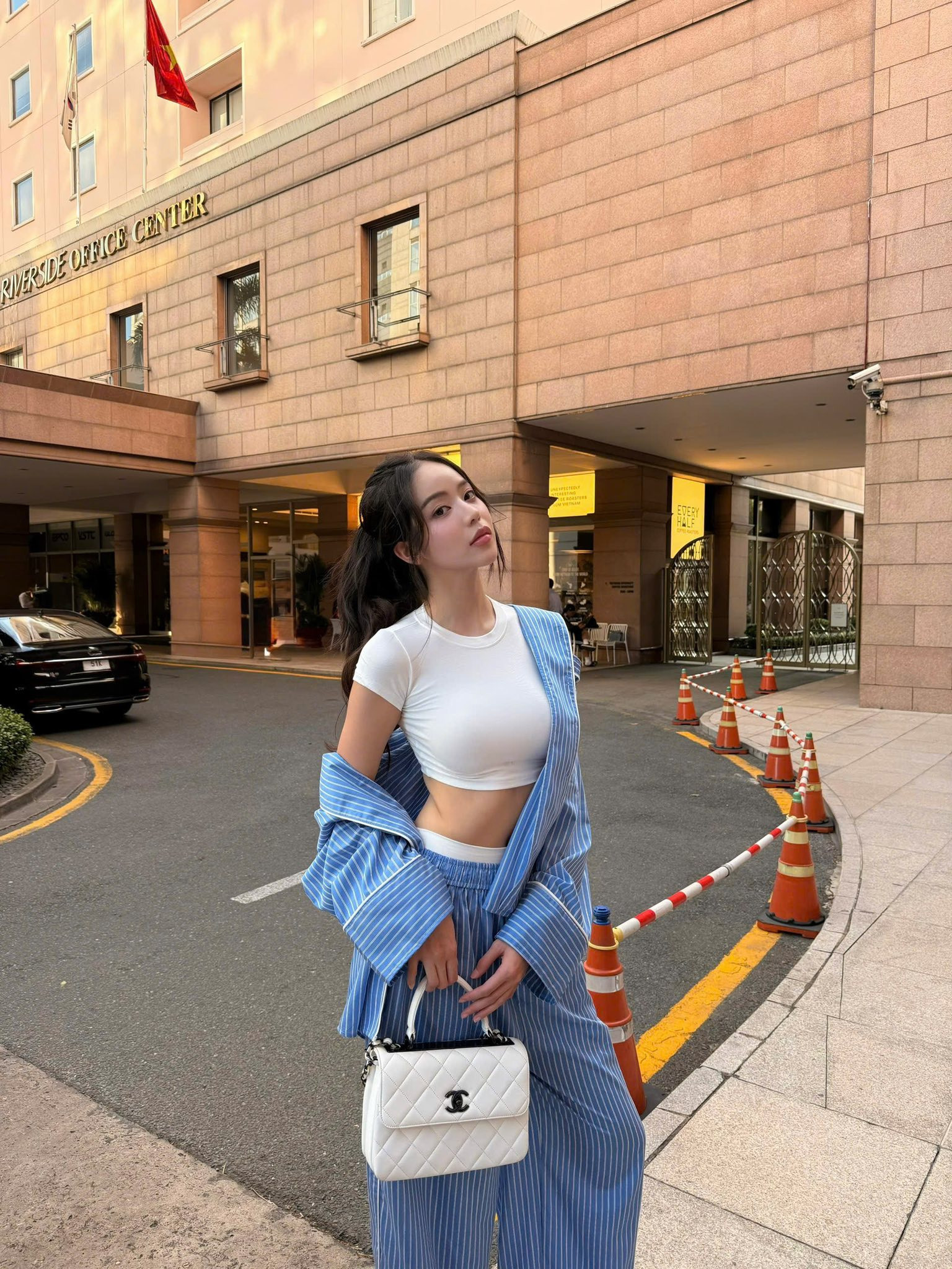 Nàng hậu Đà Nẵng thanh thủy thể hiện phong cách thời trang cá tính và cuốn hút - Ảnh 5.