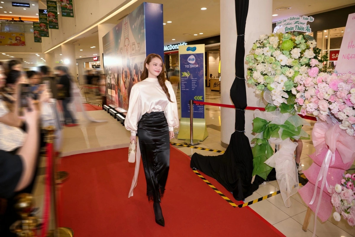 nha phuong thon gon, nhan sac thang hang sau khi sinh con thu ba hinh anh 4