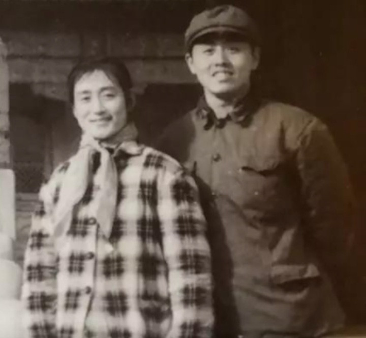 Mã Đức Hoa và vợ nên duyên nhờ mai mối.