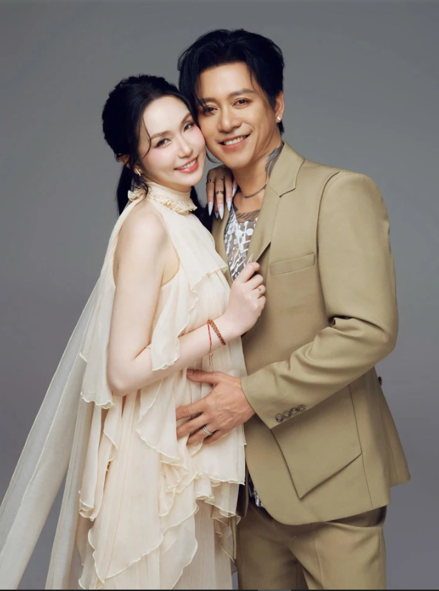 Tuấn Hưng lên tiếng khi bã xã Hương Baby bị chê 'lạm dụng thẩm mỹ' - Ảnh 2