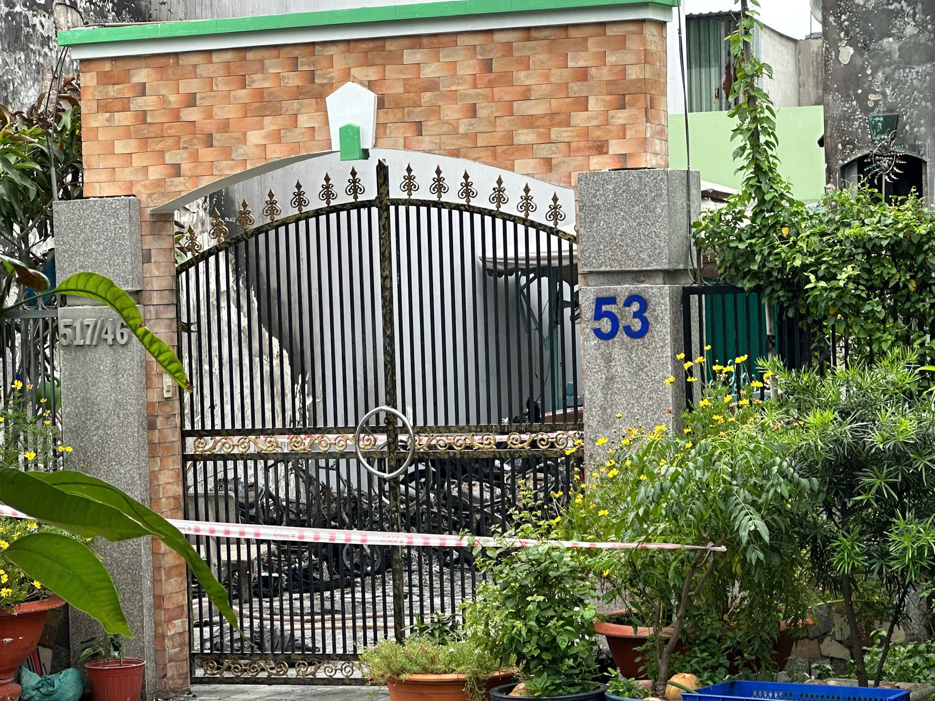 Cháy dữ dội tại TPHCM, 14 xe máy bị thiêu rụi插图1 z7720390621215_7dc2ad495c8a93b71f9ef8e837d5b8bf.jpg