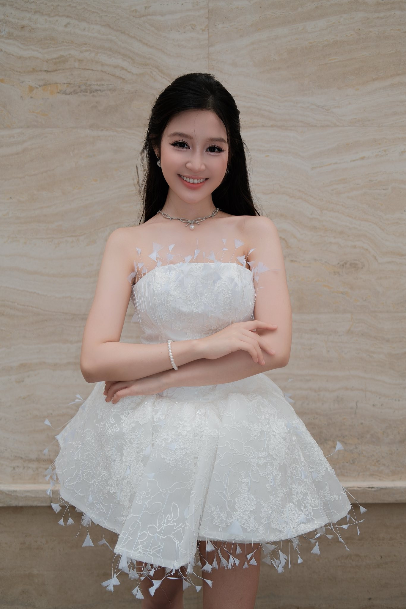 Con gái Lê PhươngLê Huỳnh Bảo Ngọc tỏa sáng trong vai Tú phim Bóng ma hạnh phúc - Ảnh 10.