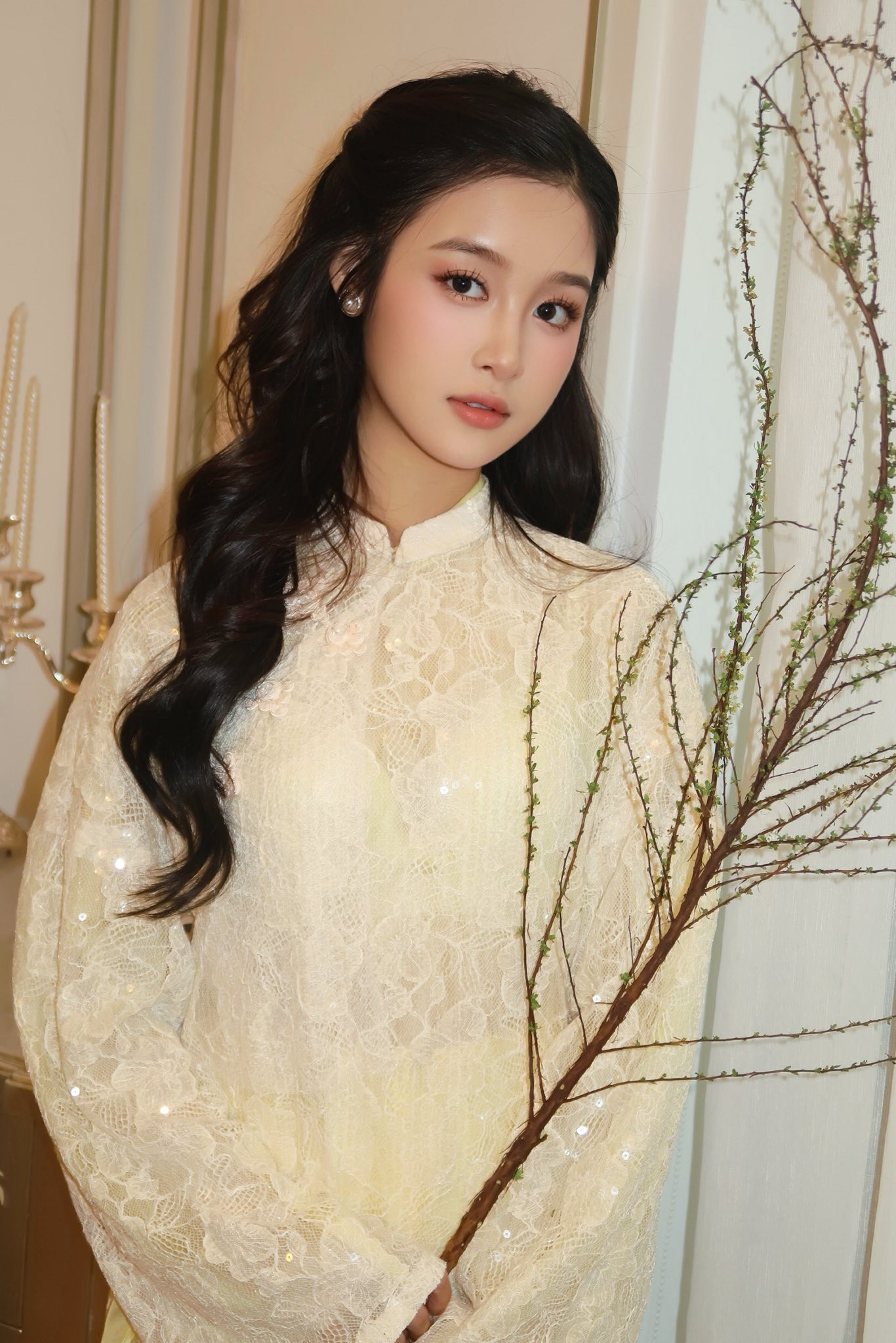 Con gái Lê PhươngLê Huỳnh Bảo Ngọc tỏa sáng trong vai Tú phim Bóng ma hạnh phúc - Ảnh 3.