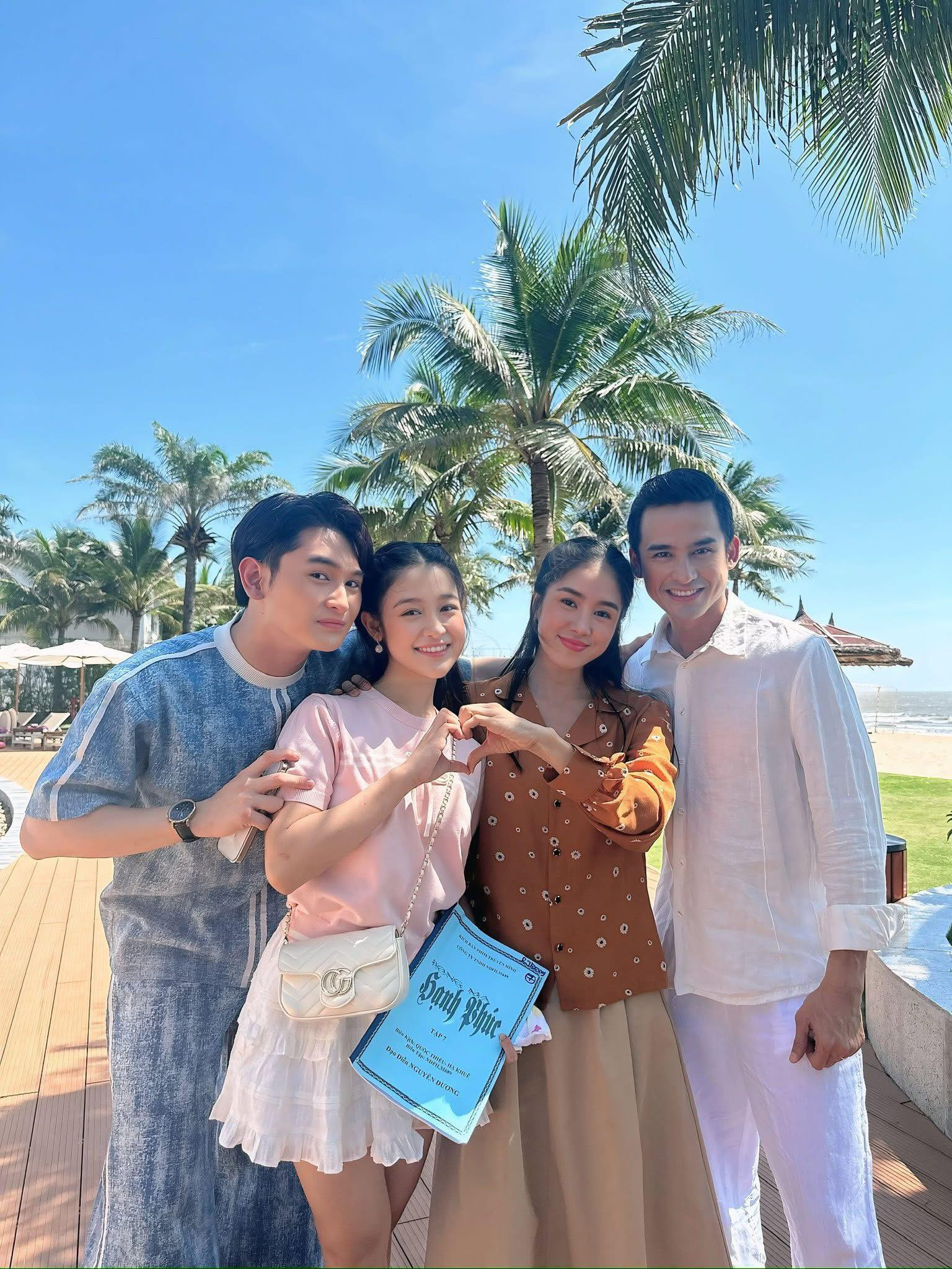 Con gái Lê PhươngLê Huỳnh Bảo Ngọc tỏa sáng trong vai Tú phim Bóng ma hạnh phúc - Ảnh 1.