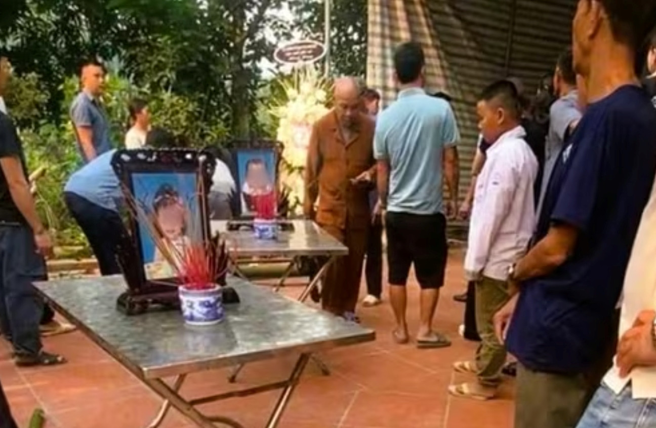 Hai chị em ruột đuối nước thương tâm dưới khe suối sau nhà - Ảnh 1.