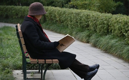 Ở nhà 2 con trai chưa đầy 1 năm, cụ bà quyết định dọn đi: Tuổi già vui hơn hẳn - Ảnh 1.