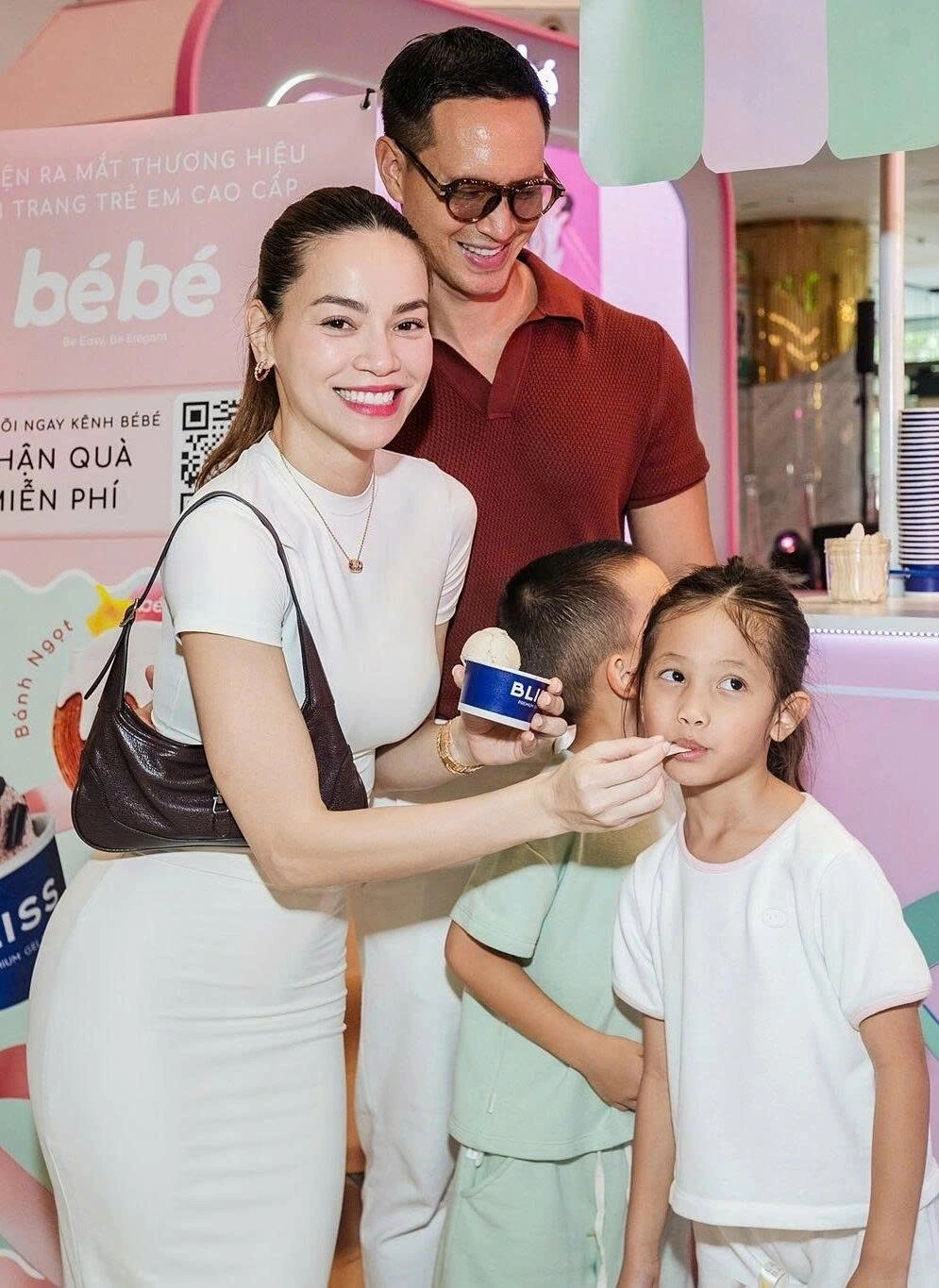 sao viet 13 4 tang duy tan dang anh di du lich cung bich phuong hinh anh 7