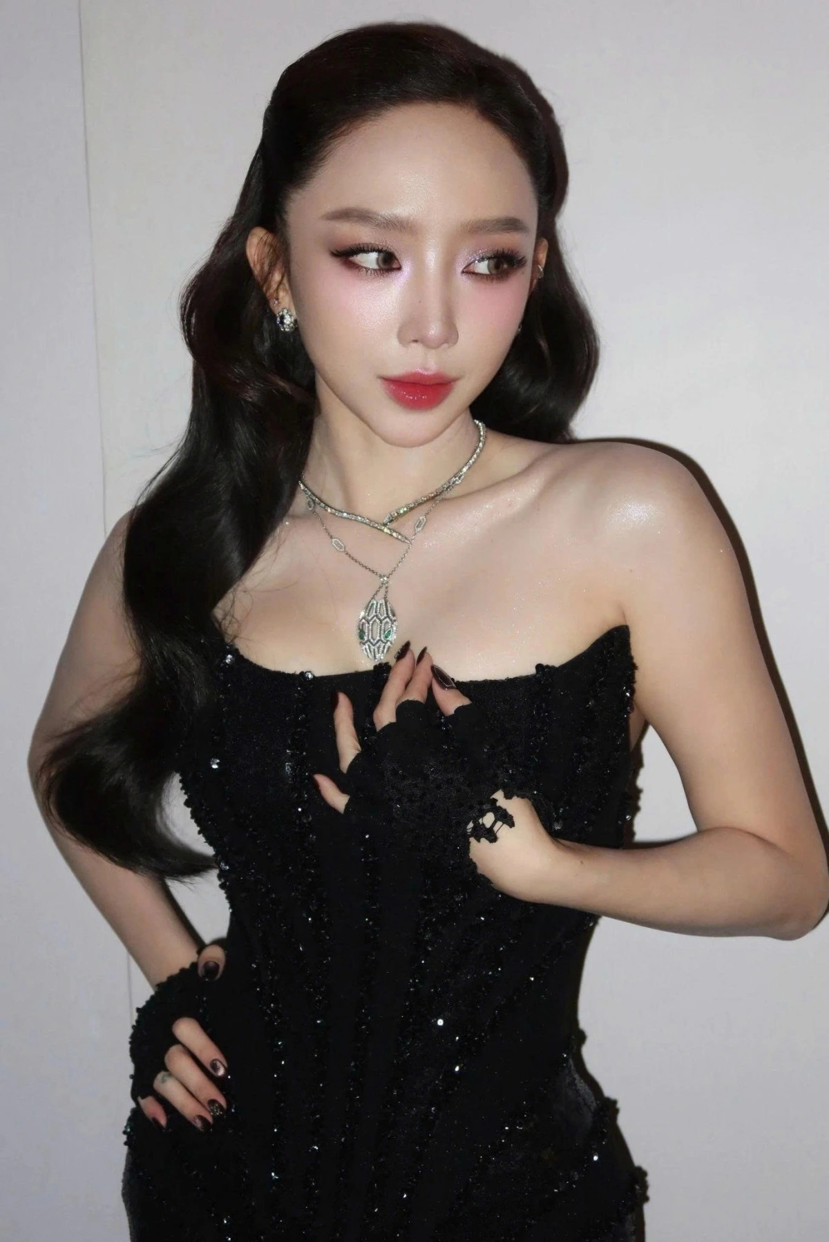 sao viet 13 4 tang duy tan dang anh di du lich cung bich phuong hinh anh 3