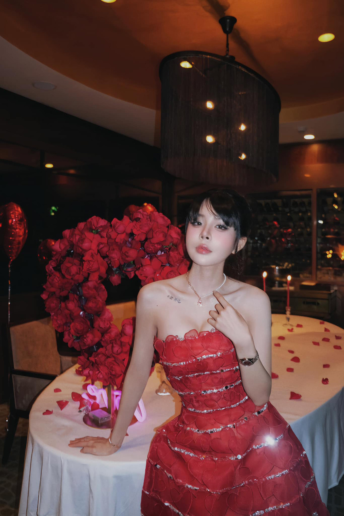 Văn Thanh cầu hôn bạn gái hotgirl trong ngày sinh nhật插图7 ban gai van thanh 5.jpg