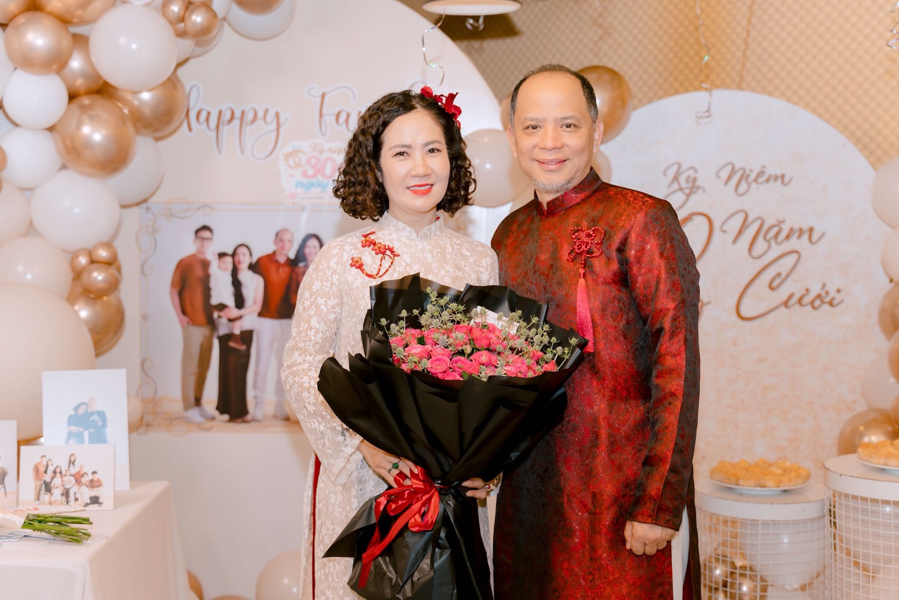 Cặp đôi nổi tiếng của màn ảnh Việt và hành trình 30 năm hôn nhân đi qua đổ vỡ đến tổ ấm viên mãn - Ảnh 3.