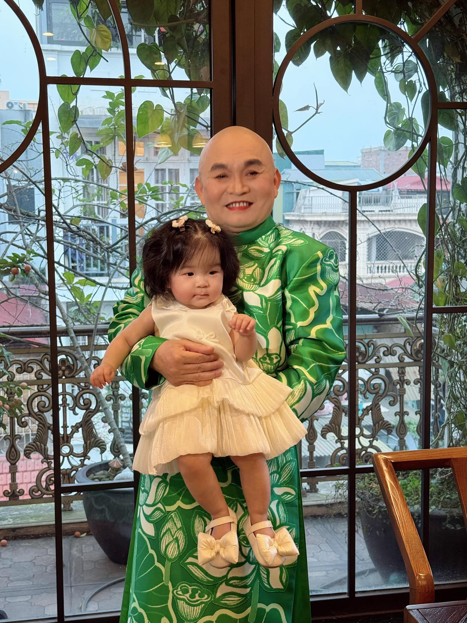 Con gái, con trai nhà danh hài Xuân Hinh tự lập, không theo nghề bố - Ảnh 4.