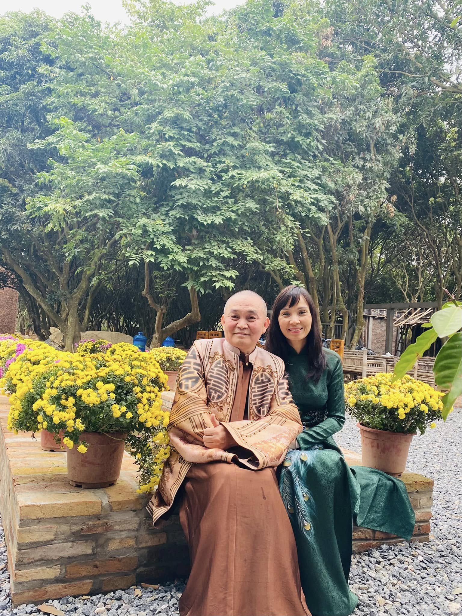 Con gái, con trai nhà danh hài Xuân Hinh tự lập, không theo nghề bố - Ảnh 2.