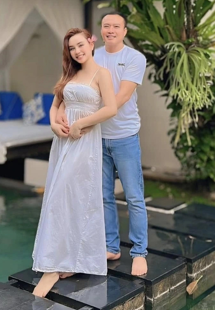 Ca sĩ quê Lâm Đồng có cuộc sống giàu có ở Việt Nam vẫn sang Mỹ kinh doanh, hàng ngày đạp xe, làm vườn sống an yên   - Ảnh 3.