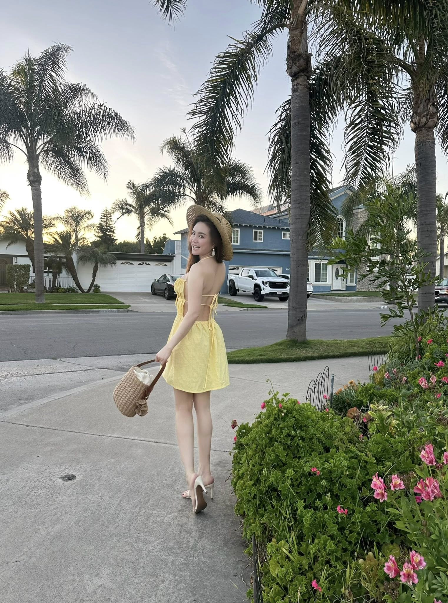 Ca sĩ quê Lâm Đồng có cuộc sống giàu có ở Việt Nam vẫn sang Mỹ kinh doanh, hàng ngày đạp xe, làm vườn sống an yên - Ảnh 7.