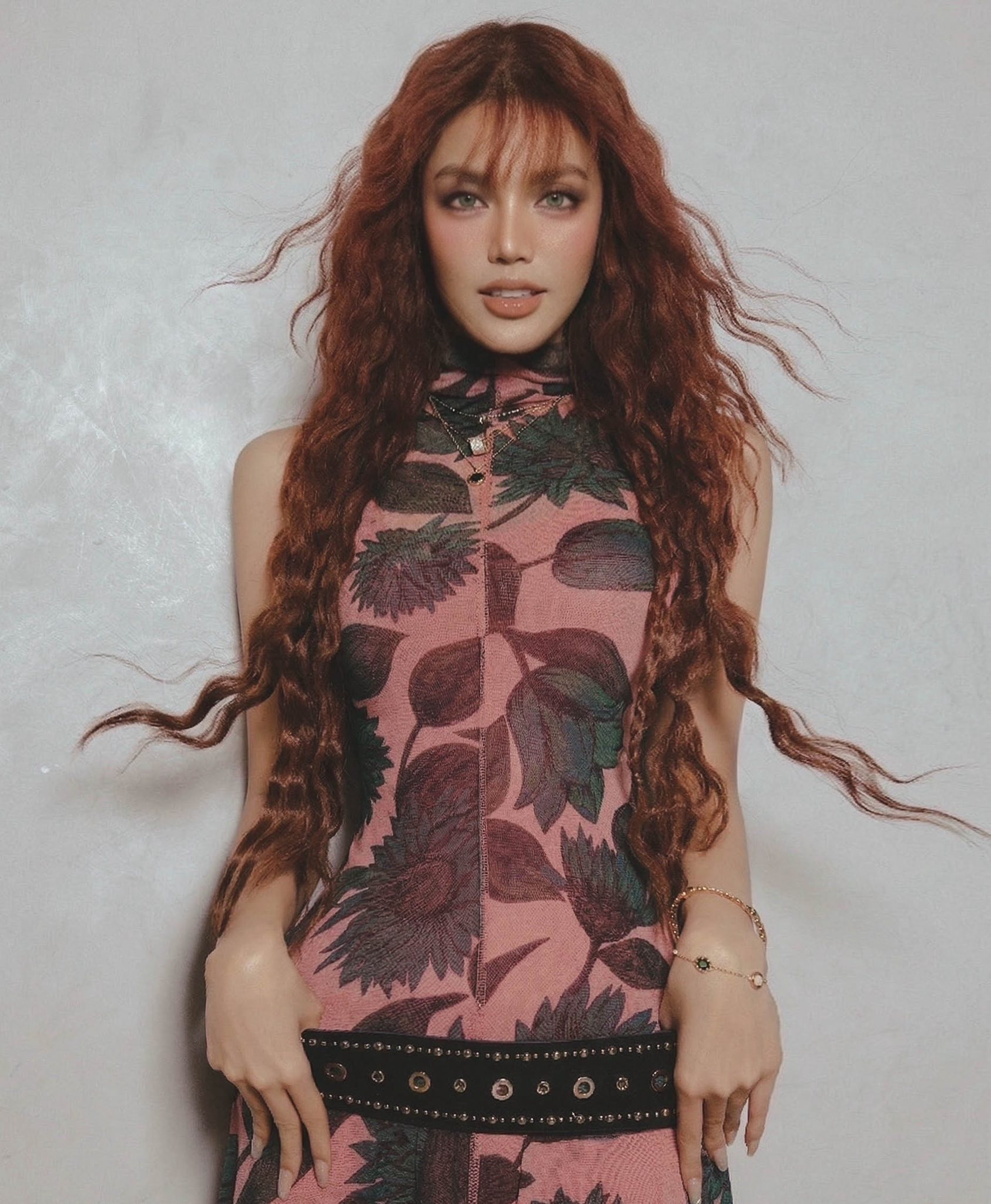 Lan Khuê tuổi 34 tỏa sáng với outfit sang trọng và bộ trang sức tiền tỷ - Ảnh 5.