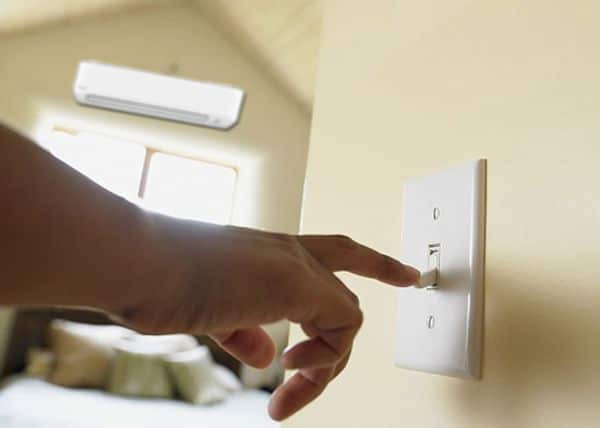 Cách để không mất nhiều tiền điện điều hòa mà còn giúp tăng tuổi thọ thiết bị này trong nhà - Ảnh 4.