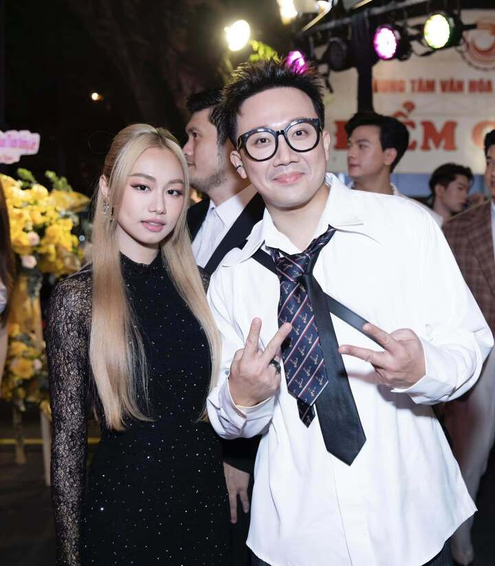 Trấn Thành từng ủng hộ Ngân Hoà 100 triệu đồng và kêu gọi hỗ trợ.