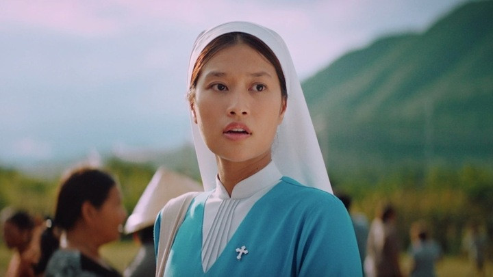 Hoa hậu Đoàn Thiên Ân là cái tên được chú ý khi đóng chính trong phim điện ảnh