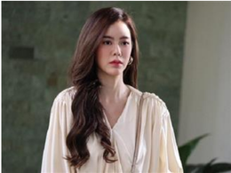 Thấy bố chồng đứng trước phòng chị giúp việc lén lau nước mắt, tôi 'ngã quỵ' trước sự thật - Ảnh 1