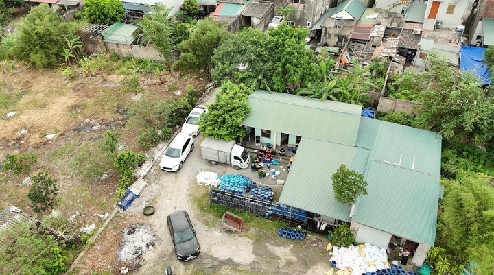 Xưởng sản xuất giá đỗ trái phép của Tạ Văn Xã tại phường Mạo Khê, tỉnh Quảng Ninh.