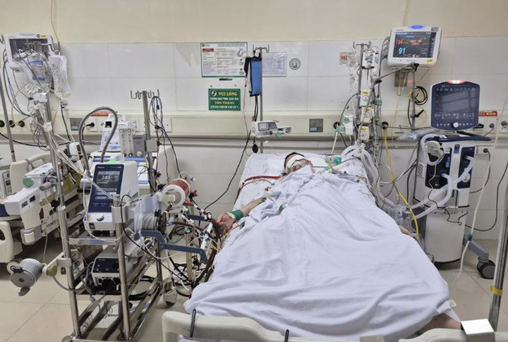 Bệnh nhân rơi vào diễn biến nguy kịch ngay sau khi nhập viện. (Ảnh: BVCC)