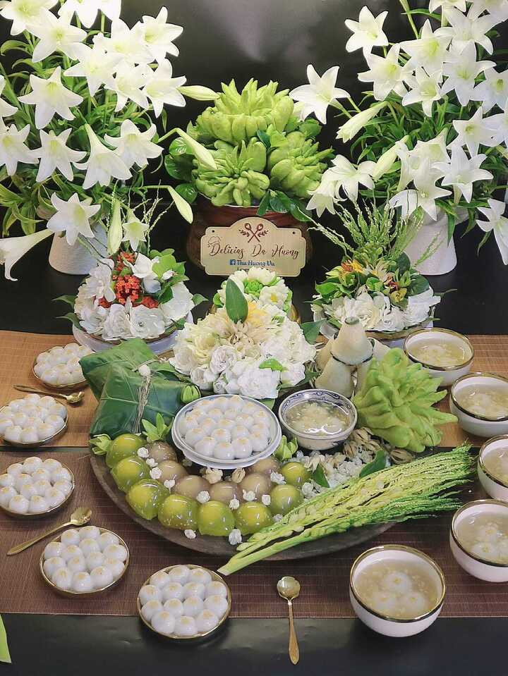 Mâm lễ cúng tết Hàn Thực truyền thống.