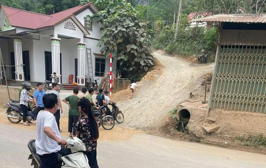 Nghi án cha dùng dây điện đánh con trai 12 tuổi tử vong, vứt thi thể trên đồi- Ảnh 1.