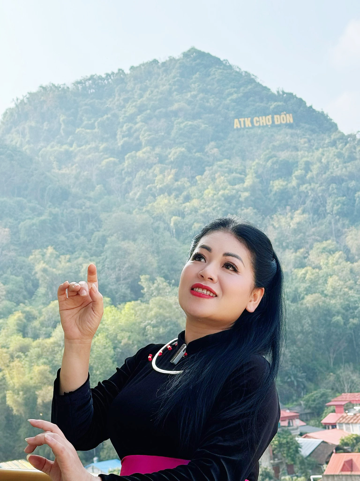 Nhan sắc mặn mà tuổi 50 của