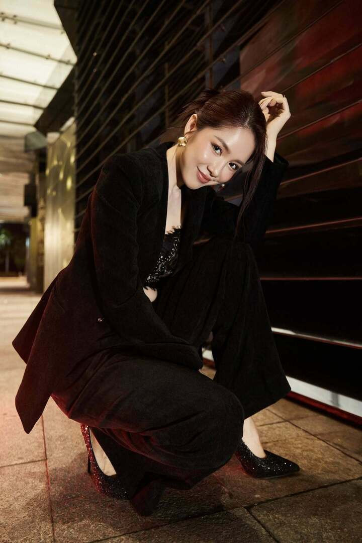 Sau 20 năm hoạt động, Lê Phương trở thành gương mặt