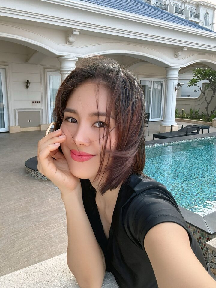 Diễn viên Lê Phương đóng chính trong 2 bộ phim đạt rating cao chiếu cùng lúc là