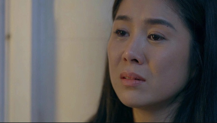 Diễn xuất của Lê Phương chinh phục người xem khi khắc họa người vợ khắc khổ, đôi lúc nhẹ dạ nhưng vẫn có ý chí. Diễn xuất của nữ diễn viên sinh năm 1985 thậm chí được khán giả gọi là